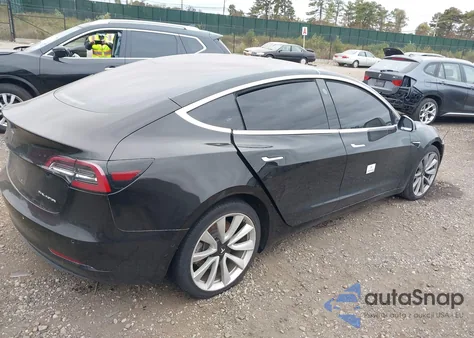 2018 Tesla Model 3 Long Range/Performance z USA, uszkodzony, nr VIN 5YJ3E1EB2JF111764